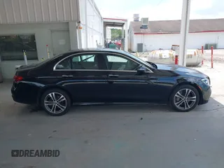 2021 Mercedes-Benz E 350 z VIN W1KZF8EB8MA873550, wystawiony jako IAAI lot #42299371 z przebiegiem 62 734 mil mil oraz . Historia ofert i sprzedaży dostępna na DreamBid. Obrazek 13.