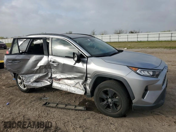 2020 Toyota RAV4 XLE with VIN 2T3P1RFV0LC095311, listed as a Copart auction lot 49062135 with 76,779 mi miles and Salvage Title. Bid and sale history available at carsss.com. Image 4.