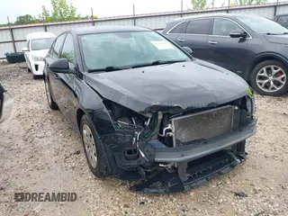 2015 Chevrolet Cruze LS z VIN 1G1PA5SH2F7120533, wystawiony jako IAAI lot #42115463 z przebiegiem 144 826 mil mil oraz . Historia ofert i sprzedaży dostępna na DreamBid. Obrazek 1.