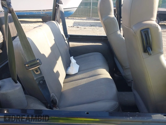 2004 Jeep Wrangler SE with VIN 1J4FA29144P797861, listed as a IAAI auction lot 42624721 with 156,867 mi miles and . Bid and sale history available at DreamBid. Image 8.