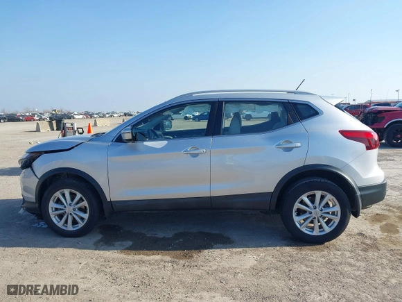 2018 Nissan Rogue Sport SV with VIN JN1BJ1CP4JW107378, listed as a IAAI auction lot 41519648 with 88,585 mi miles. Bid and sale history available at carsss.com. Image 14.