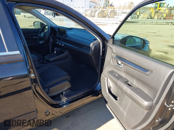 2025 Honda CR-V EX with VIN 2HKRS4H45SH403011, listed as a IAAI auction lot 41339787 with 5,526 mi miles and . Bid and sale history available at DreamBid. Image 5.