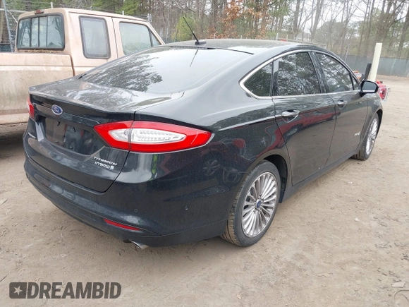 2013 Ford Fusion Titanium Hybrid with VIN 3FA6P0RU2DR281905, listed as a IAAI auction lot 41765130 with 119,348 mi miles. Bid and sale history available at carsss.com. Image 4.