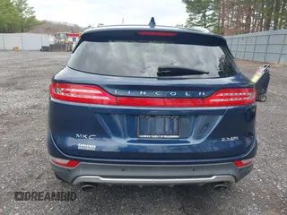 2015 Lincoln MKC z VIN 5LMTJ2AH4FUJ17746, wystawiony jako IAAI lot #42027746 z przebiegiem 111 240 mil mil oraz . Historia ofert i sprzedaży dostępna na DreamBid. Obrazek 16.