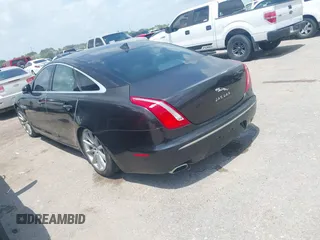 2013 Jaguar XJ with VIN SAJWA1C77D8V44610, listed as a IAAI auction lot 42150382 with Not Provided miles and . Bid and sale history available at DreamBid. Image 3.