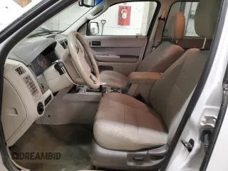 2012 Ford Escape Hybrid z VIN 1FMCU5K32CKB20604, wystawiony jako Copart lot #86421304 z przebiegiem 188 249 mil mil oraz Szkoda całkowita • Salvage title. Historia ofert i sprzedaży dostępna na DreamBid. Obrazek 7.
