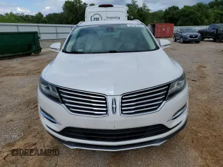 2015 Lincoln MKC z VIN 5LMCJ1A98FUJ18143, wystawiony jako Copart lot #56181915 z przebiegiem 105 933 mil mil oraz Szkody całkowita. Historia ofert i sprzedaży dostępna na DreamBid. Obrazek 5.