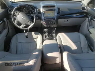 2015 Kia Sorento SX with VIN 5XYKW4A70FG638701, listed as a Copart auction lot 53567915 with 181,241 mi miles and Salvage title. Bid and sale history available at DreamBid. Image 8.
