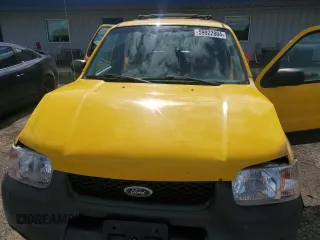 2003 Ford Escape XLS Popular with VIN 1FMYU92193KA49798, listed as a Copart auction lot 59922804 with 187,032 mi miles and Non Repairable. Bid and sale history available at carsss.com. Image 11.