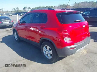 2015 Chevrolet Trax LT with VIN 3GNCJLSB8FL216708, listed as a IAAI auction lot 41646647 with 106,405 mi miles. Bid and sale history available at carsss.com. Image 3.