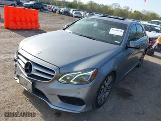 2014 Mercedes-Benz E-Class E 350 Sport with VIN WDDHF5KB6EA914600, listed as a IAAI auction lot 41964099 with 163,205 mi miles. Bid and sale history available at carsss.com. Image 17.