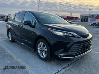 2022 Toyota Sienna XLE with VIN 5TDGSKFC2NS073512, listed as a Copart auction lot 43649765 with 1,681 mi miles and Clean Title. Bid and sale history available at carsss.com. Image 2.
