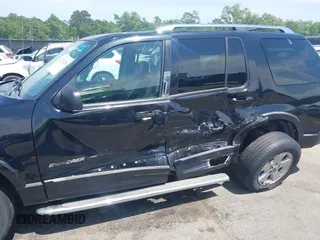 2004 Ford Explorer Limited с VIN 1FMZU75W54UB34093, выставлен на аукционе IAAI как лот 42275250 с пробегом 223 341 миль миль и . История ставок и продаж доступна на DreamBid. Изображение 6.
