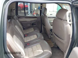 2002 Ford Explorer Eddie Bauer с VIN 1FMDU74E02ZB39477, выставлен на аукционе IAAI как лот 42583278 с пробегом Не указан миль и . История ставок и продаж доступна на DreamBid. Изображение 8.