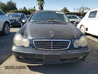 2003 Mercedes-Benz C 230/260/280/320 with VIN WDBRF64J23F402131, listed as a Copart auction lot 44803385 with 194,202 mi miles and Clean Title. Bid and sale history available at DreamBid. Image 5.