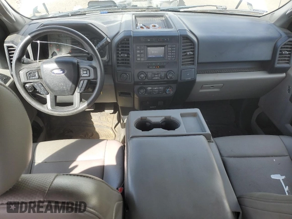 2017 Ford F-150 XL z VIN 1FTEX1EP0HKC92018, wystawiony jako Copart lot #56705705 z przebiegiem 95 283 mil mil oraz Szkoda całkowita • Salvage title. Historia ofert i sprzedaży dostępna na DreamBid. Obrazek 8.