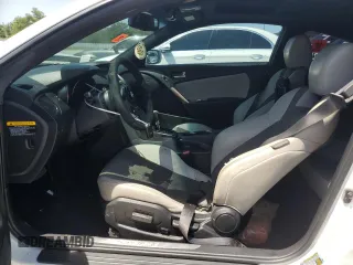 2013 Hyundai Genesis Coupe Premium z VIN KMHHT6KD4DU095556, wystawiony jako Copart lot #57264175 z przebiegiem 135 624 mil mil oraz Szkody całkowita. Historia ofert i sprzedaży dostępna na DreamBid. Obrazek 7.