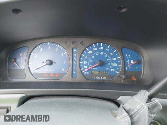 2001 Toyota Sienna LE with VIN 4T3ZF13C11U395630, listed as a IAAI auction lot 41743896 with 189,986 mi miles. Bid and sale history available at carsss.com. Image 7.