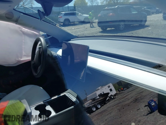 2023 Tesla Model Y Performance z VIN 7SAYGDEF4PF844933, wystawiony jako IAAI lot #42048999 z przebiegiem Nie podano mil oraz . Historia ofert i sprzedaży dostępna na DreamBid. Obrazek 14.