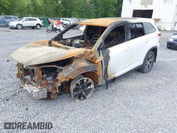 2019 Toyota Highlander LE с VIN 5TDBZRFH8KS955063, выставлен на аукционе IAAI как лот 42647865 с пробегом 63 275 миль миль и . История ставок и продаж доступна на DreamBid. Изображение 2.