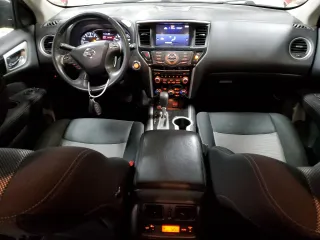2018 Nissan Pathfinder SL z VIN 5N1DR2MM3JC645270, wystawiony jako Copart lot #55158035 z przebiegiem 88 354 mil mil oraz Nie do naprawy • Non repairable. Historia ofert i sprzedaży dostępna na DreamBid. Obrazek 8.