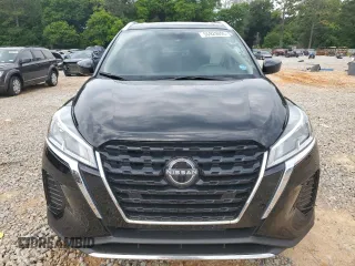 2024 Nissan Kicks SV z VIN 3N1CP5CV9RL495797, wystawiony jako Copart lot #55929895 z przebiegiem 21 688 mil mil oraz Szkoda całkowita • Salvage title. Historia ofert i sprzedaży dostępna na DreamBid. Obrazek 5.