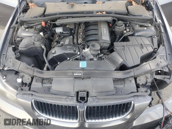 2008 BMW 3 Series 328i with VIN WBAVA375X8NL49605, listed as a Copart auction lot 41997085 with 164,105 mi miles and Salvage Title. Bid and sale history available at DreamBid. Image 12.