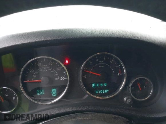2017 Jeep Wrangler Unlimited Sahara with VIN 1C4BJWEG8HL681775, listed as a IAAI auction lot 42424924 with 87,068 mi miles and . Bid and sale history available at DreamBid. Image 7.