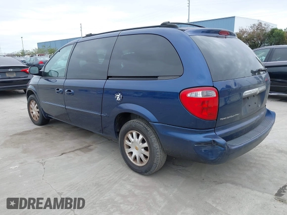 2002 Chrysler Town & Country EX with VIN 2C8GP74L22R505116, listed as a IAAI auction lot 41722892 with Not Provided miles and . Bid and sale history available at carsss.com. Image 3.