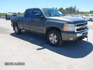 2011 Chevrolet Silverado 1500 LT with VIN 1GCRKSE36BZ417931, listed as a IAAI auction lot 42143166 with 180,033 mi miles and . Bid and sale history available at DreamBid. Image 1.