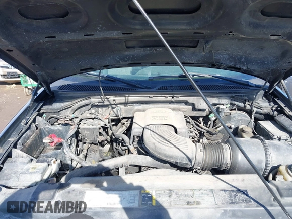 2003 Ford F-150 XL with VIN 1FTRX17W53NB00671, listed as a IAAI auction lot 41576739 with 194,066 mi miles. Bid and sale history available at carsss.com. Image 10.
