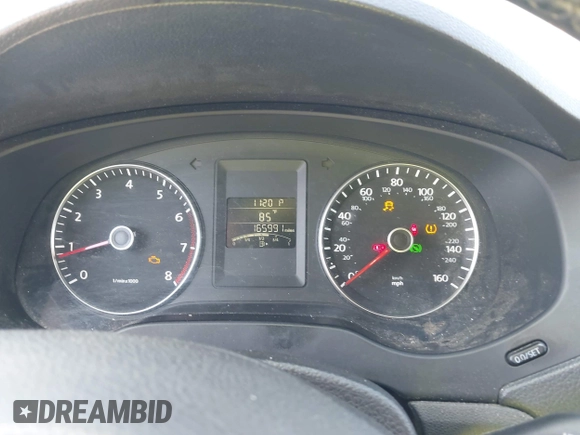 2013 Volkswagen Jetta SE with VIN 3VWDP7AJ9DM370201, listed as a IAAI auction lot 42562810 with 165,991 mi miles and . Bid and sale history available at DreamBid. Image 7.