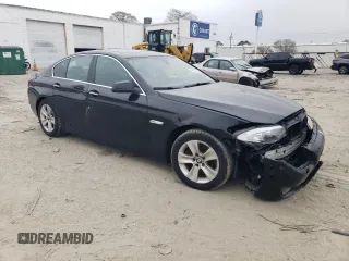 2013 BMW 5 Series 528i xDrive with VIN WBAXH5C50DD113325, listed as a Copart auction lot 49033955 with 119,446 mi miles and Salvage Title. Bid and sale history available at carsss.com. Image 4.
