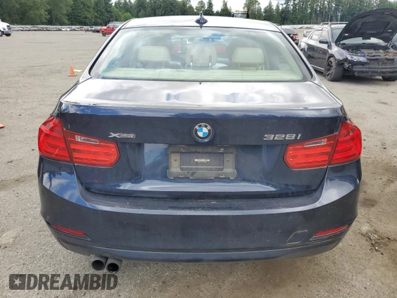 2013 BMW 3 Series 328i xDrive with VIN WBA3B3C53DF539650, listed as a Copart auction lot 60925975 with 70,914 mi miles and Salvage title. Bid and sale history available at DreamBid. Image 6.