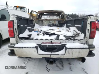 2019 GMC Sierra 3500HD Denali z VIN 1GT42WEYXKF150470, wystawiony jako Copart lot #86963724 z przebiegiem Nie podano mil oraz Nie do naprawy. Historia ofert i sprzedaży dostępna na DreamBid. Obrazek 6.
