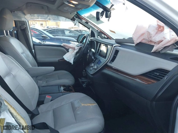 2016 Toyota Sienna XLE with VIN 5TDYK3DC9GS759983, listed as a IAAI auction lot 40859938 with 120,066 mi miles. Bid and sale history available at carsss.com. Image 5.