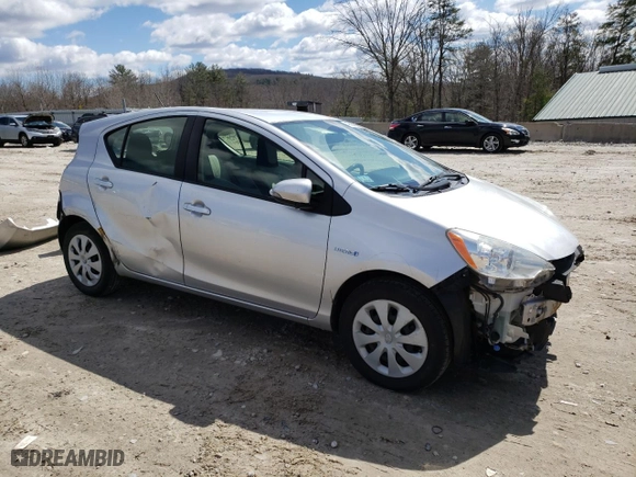 2014 Toyota Prius c One with VIN JTDKDTB31E1078066, listed as a Copart auction lot 49403625 with 172,177 mi miles and Clean Title. Bid and sale history available at carsss.com. Image 4.