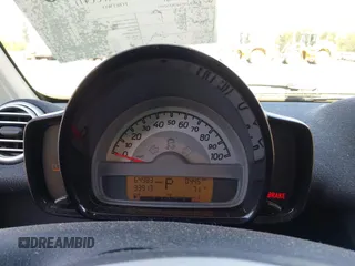 2013 Smart fortwo Pure с VIN WMEEJ3BA5DK622812, выставлен на аукционе IAAI как лот 42356026 с пробегом 64 983 миль миль и . История ставок и продаж доступна на DreamBid. Изображение 7.