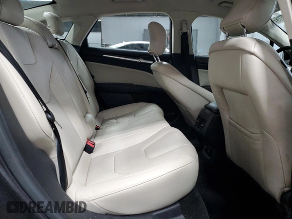 2017 Ford Fusion Titanium z VIN 3FA6P0SU3HR209563, wystawiony jako Copart lot #52039915 z przebiegiem 119 961 mil mil oraz Szkoda całkowita • Salvage title. Historia ofert i sprzedaży dostępna na DreamBid. Obrazek 10.