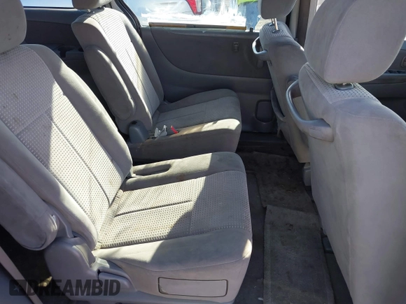 2005 Mazda MPV LX with VIN JM3LW28A850547486, listed as a IAAI auction lot 41138215 with 159,132 mi miles and . Bid and sale history available at carsss.com. Image 8.