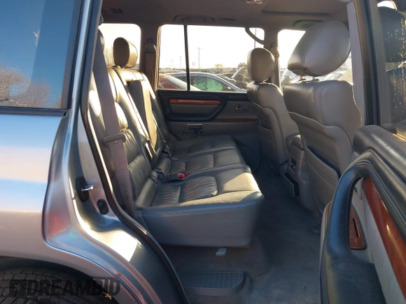 2003 Lexus LX with VIN JTJHT00W133534624, listed as a IAAI auction lot 40993924 with 161,022 mi miles. Bid and sale history available at carsss.com. Image 8.