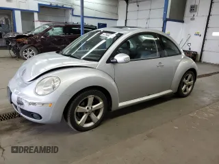 2006 Volkswagen New Beetle Coupe with VIN 3VWSW31C26M415535, listed as a Copart auction lot 47546215 with 77,387 mi miles and Salvage Title. Bid and sale history available at carsss.com. Image 1.