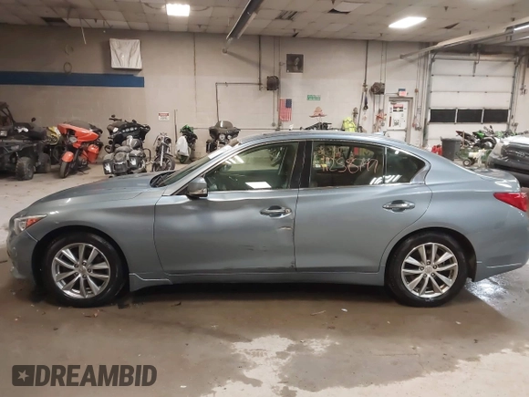2015 Infiniti Q50 Premium with VIN JN1BV7AR2FM414613, listed as a IAAI auction lot 41258797 with 162,822 mi miles. Bid and sale history available at carsss.com. Image 14.