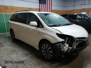 2018 Toyota Sienna XLE with VIN 5TDDZ3DC1JS205063, listed as a Copart auction lot 44334065 with 103,369 mi miles and Clean Title. Bid and sale history available at carsss.com. Image 4.