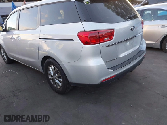 2020 Kia Sedona EX with VIN KNDMB5C18L6654713, listed as a IAAI auction lot 41342893 with 108,437 mi miles. Bid and sale history available at carsss.com. Image 3.