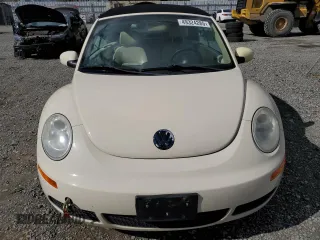 2006 Volkswagen Beetle with VIN 3VWRG31Y66M331578, listed as a Copart auction lot 49324285 with 93,854 mi miles and Salvage title. Bid and sale history available at DreamBid. Image 5.