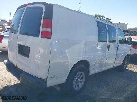 2014 Chevrolet Express Cargo Van with VIN 1GCSGAFX6E1196185, listed as a IAAI auction lot 41710727 with 178,167 mi miles. Bid and sale history available at carsss.com. Image 4.