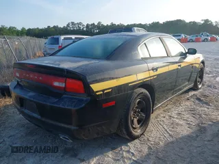 2012 Dodge Charger Police z VIN 2C3CDXAG3CH262847, wystawiony jako IAAI lot #42167010 z przebiegiem 123 274 mil mil oraz . Historia ofert i sprzedaży dostępna na DreamBid. Obrazek 4.