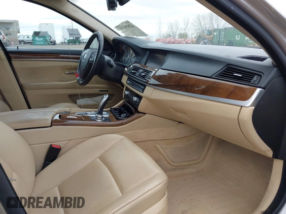 2013 BMW 5 Series 528i xDrive with VIN WBAXH5C54DD109052, listed as a IAAI auction lot 42054381 with 145,931 mi miles. Bid and sale history available at carsss.com. Image 5.