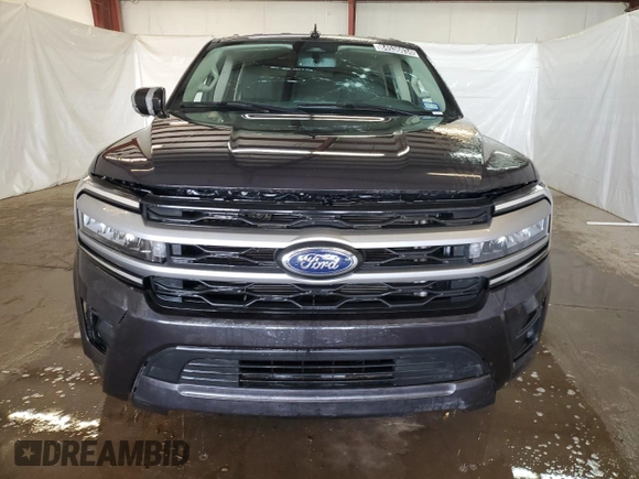 2024 Ford Expedition XLT with VIN 1FMJU1H8XREA54264, listed as a Copart auction lot 84536034 with 18,141 mi miles and Clean title. Bid and sale history available at DreamBid. Image 5.
